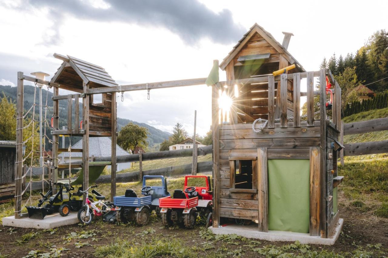 Zum Wohle Aparthotel Oberwoelz Stadt Exterior foto
